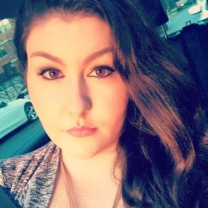 Meet your Posher, Hayley